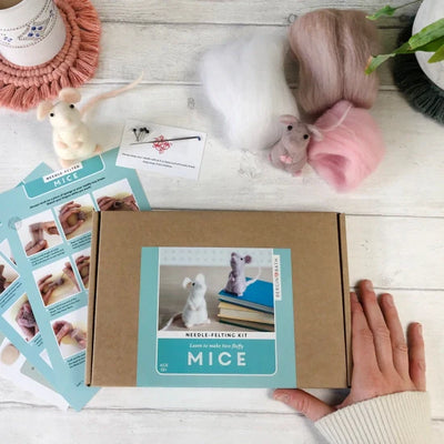 Bergin & Bath Mice Needle Felting Kit