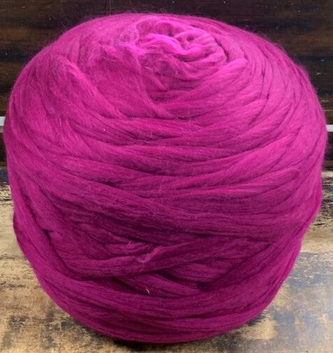 Dyed Corriedale Roving – Magenta