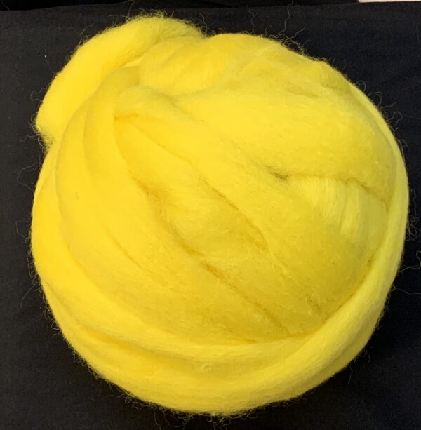 Dyed NZ Romney Roving – Lemon Yellow